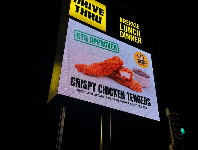 Out of home media LED display installed by Innovateq