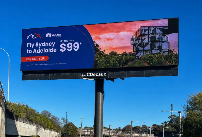 Out of home media LED display installed by Innovateq