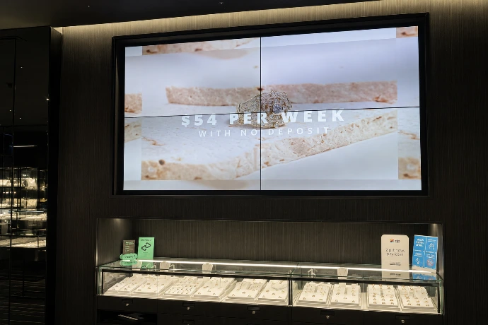 Digital signage screen installation by Innovateq