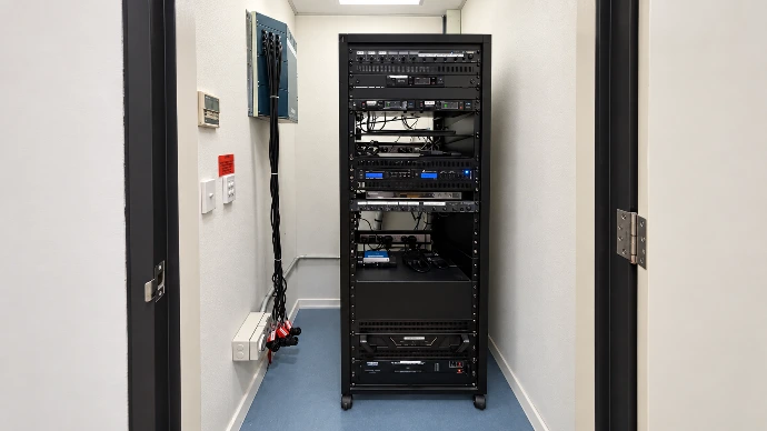Commercial AV system installation by Innovateq